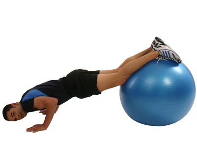 Gymnastikball Liegestuetz